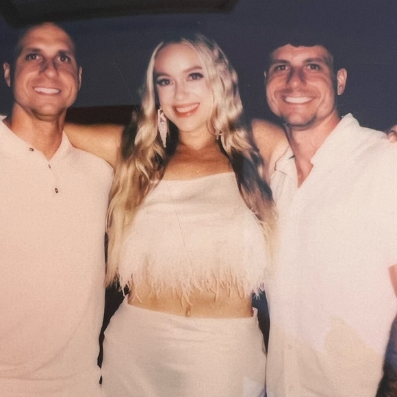 The Bar Elio silk feather top 🤍 - Picture 5 of 5